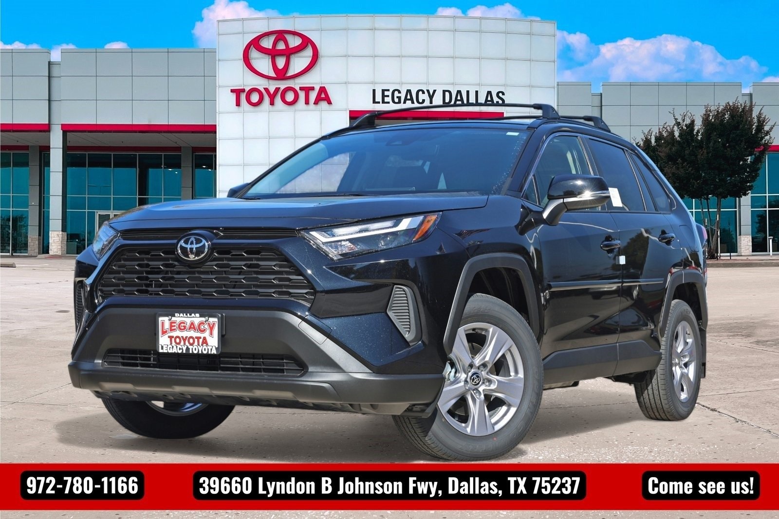 2025 Toyota RAV4 XLE FWD