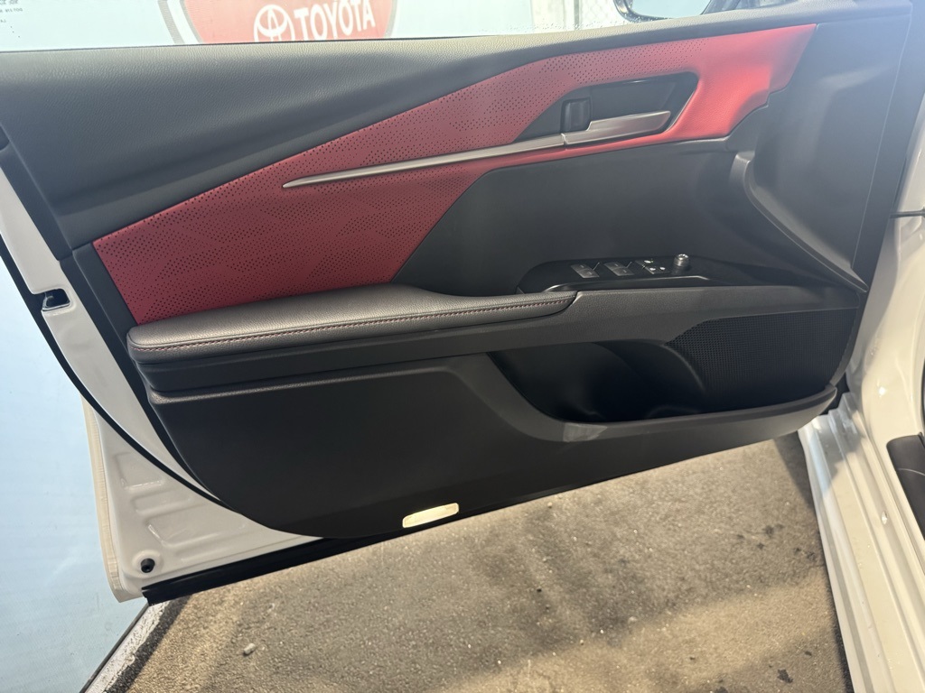 Thumbnail: 2025 Toyota Camry - 29