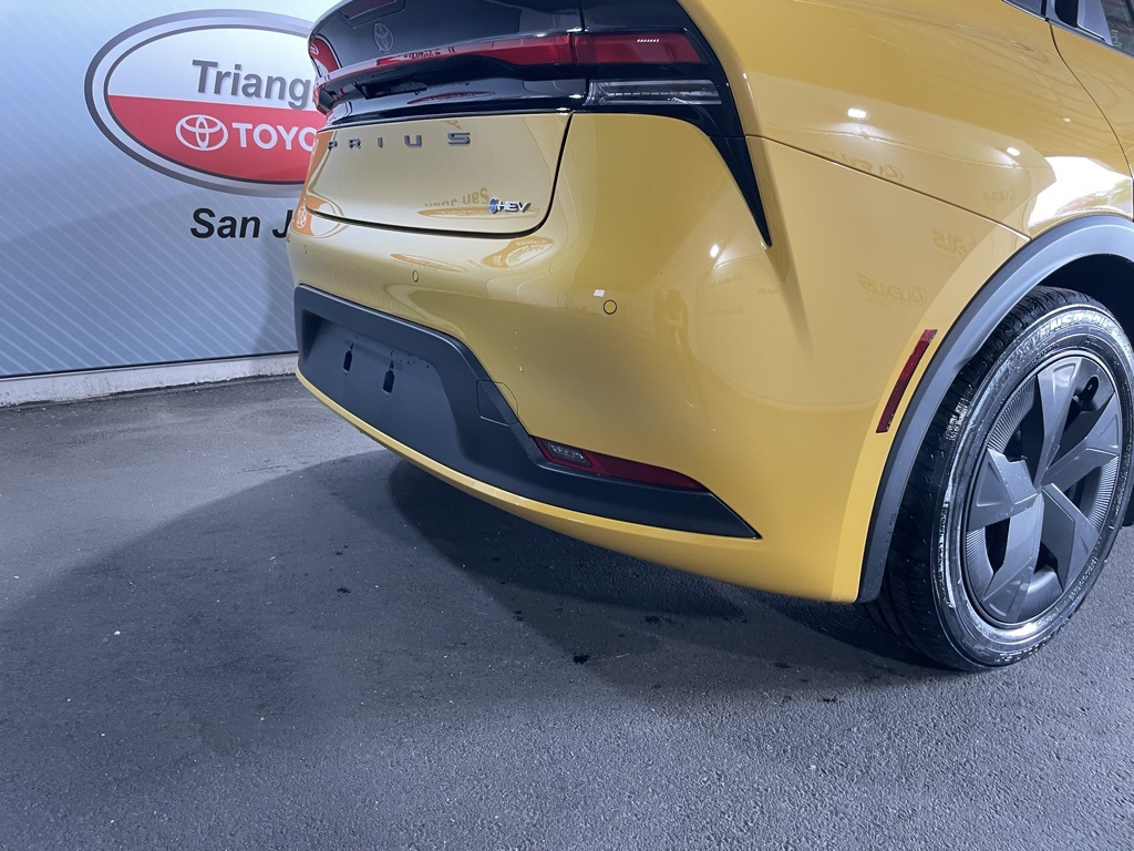 Thumbnail: 2026 Toyota Prius - 18