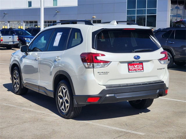 2021 Subaru Forester Premium White at Emmons Autoplex