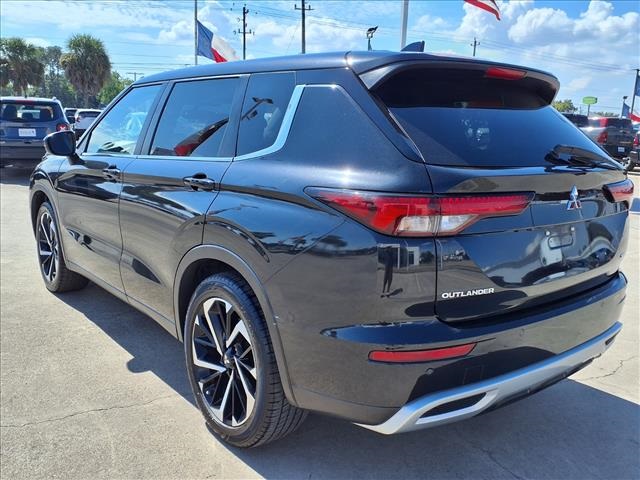 2023 Mitsubishi Outlander SE Black at Emmons Autoplex