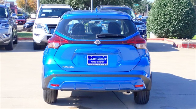 2025 Nissan Kicks Play