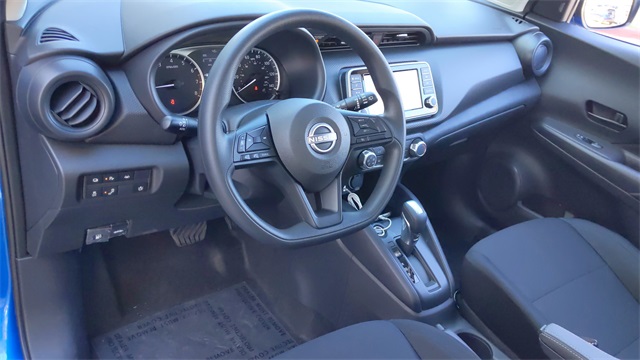 2025 Nissan Kicks Play