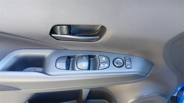 2025 Nissan Kicks Play