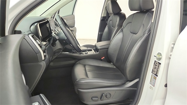 2022 Kia Sorento S White at Westside Lexus