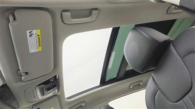 2022 Kia Sorento S White at Westside Lexus