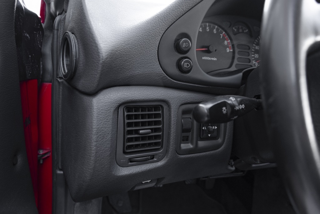 1992 Mitsubishi 3000GT VR-4 - Photo 14