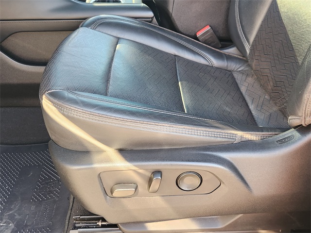 2021 Chevrolet Suburban High Country Black at Baytown Hyundai