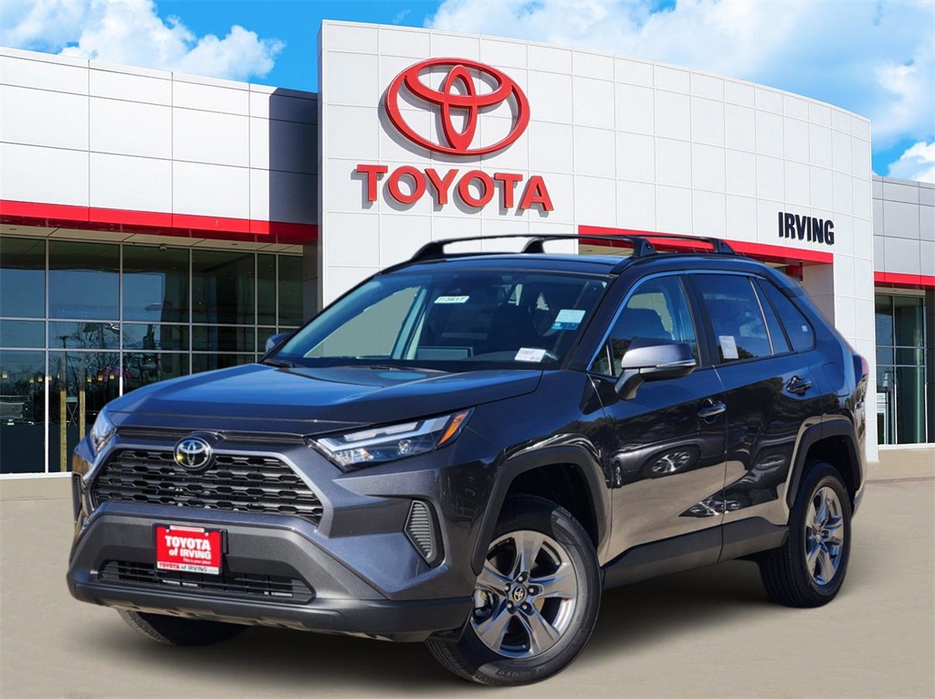 2025 Toyota RAV4 XLE FWD