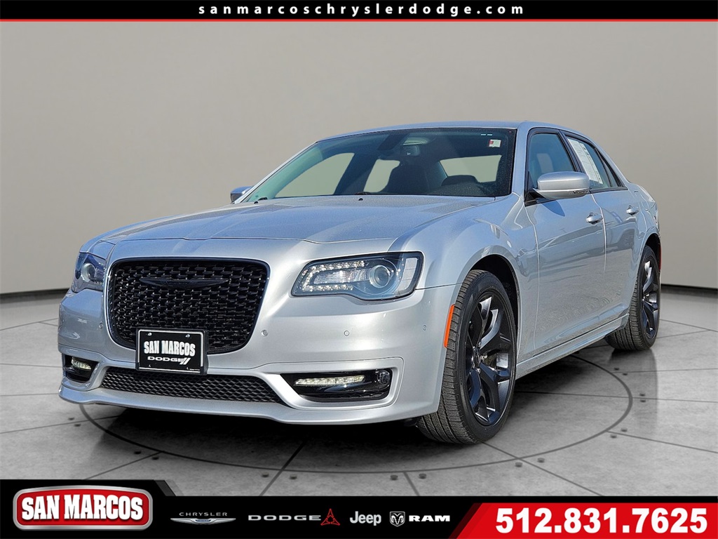 Used Car 2022 Chrysler 300  Touring For Sale Under $30,000 In San Marcos, Texas