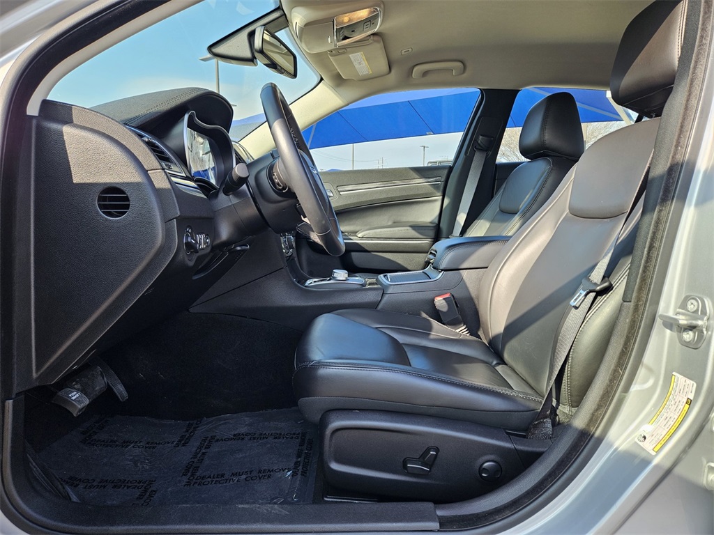 Used Car 2022 Chrysler 300  Touring For Sale Under $30,000 In San Marcos, Texas