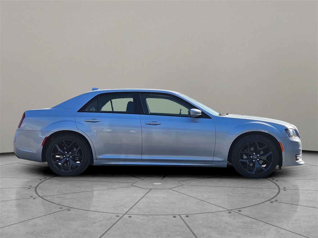 Used Car 2022 Chrysler 300  Touring For Sale Under $30,000 In San Marcos, Texas