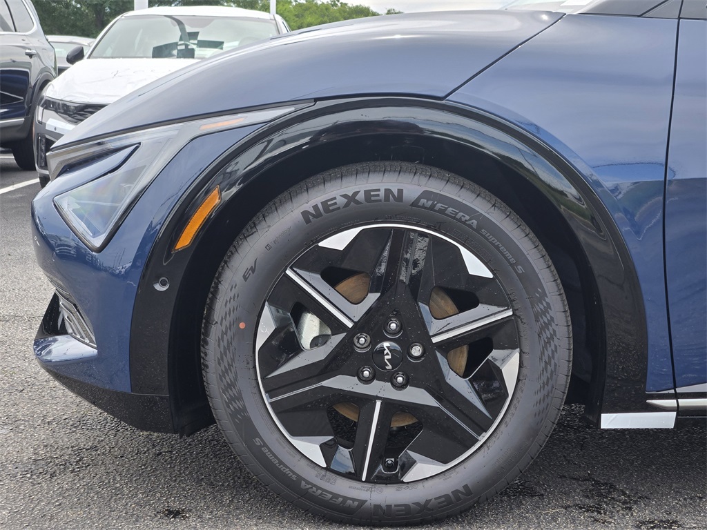 2025 Kia EV6 Wind - 4