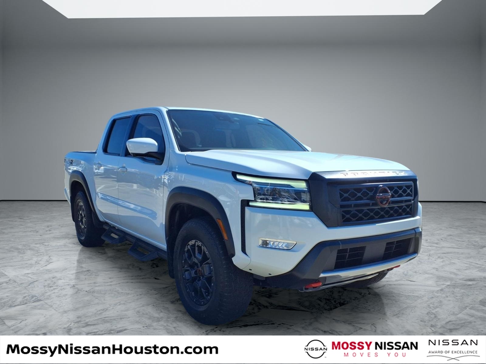 2022 Nissan Frontier PRO-4X Crew Cab 4WD