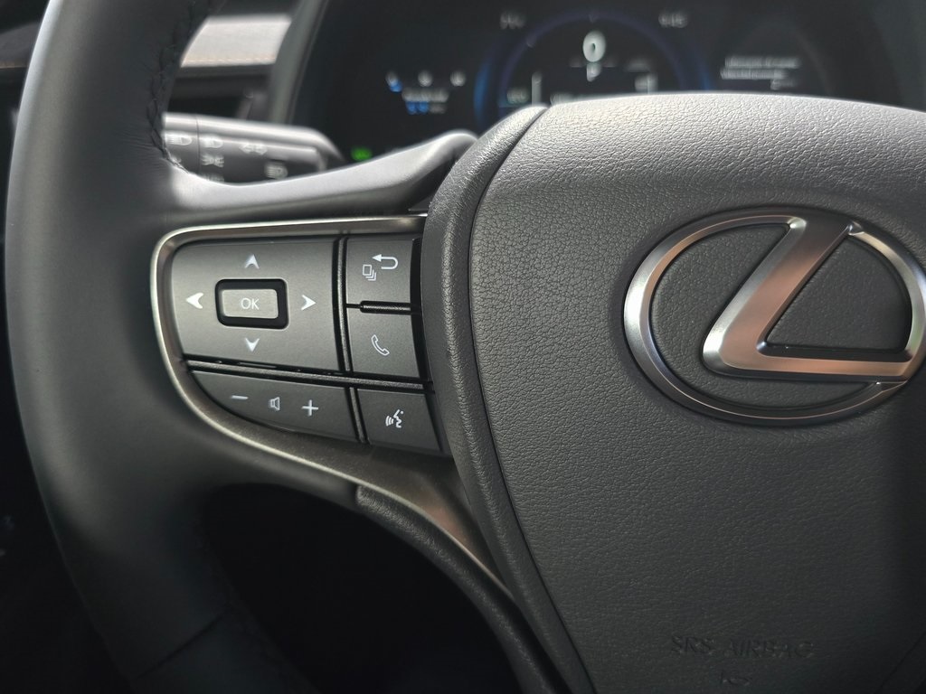 Thumbnail: 2025 Lexus UX - 16