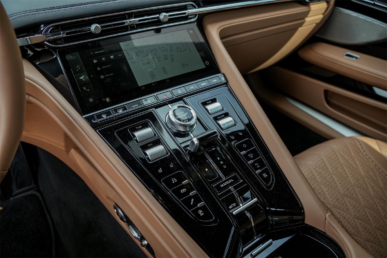 Used Car 2024 Aston Martin Db12  For Sale Under $260,000 In Austin, Texas