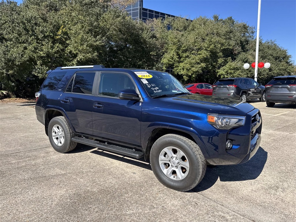 2024 Toyota 4Runner SR5 4WD