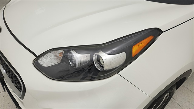 2021 Kia Sportage LX White at DeMontrond Ford