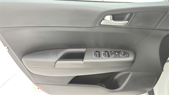 2021 Kia Sportage LX White at DeMontrond Ford