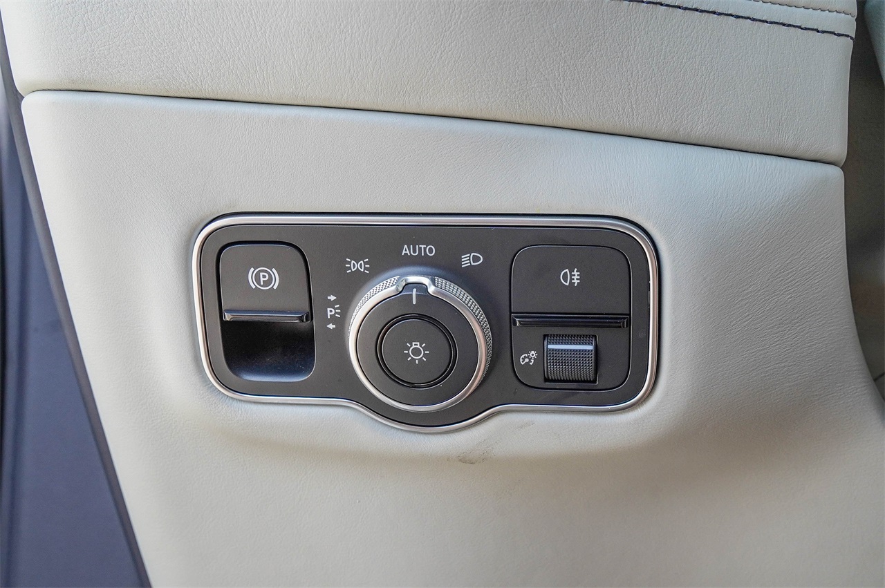 Used Car 2022 Aston Martin Dbx  Base For Sale Under $120,000 In Austin, Texas