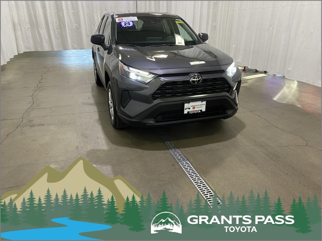 2025 Toyota RAV4 LE AWD
