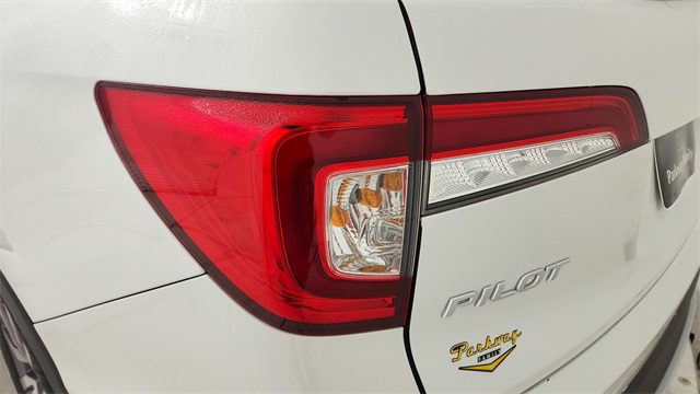 2022 Honda Pilot EX-L - 10