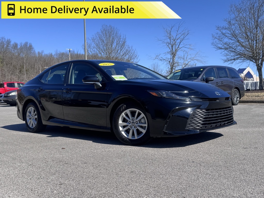 2025 Toyota Camry LE FWD