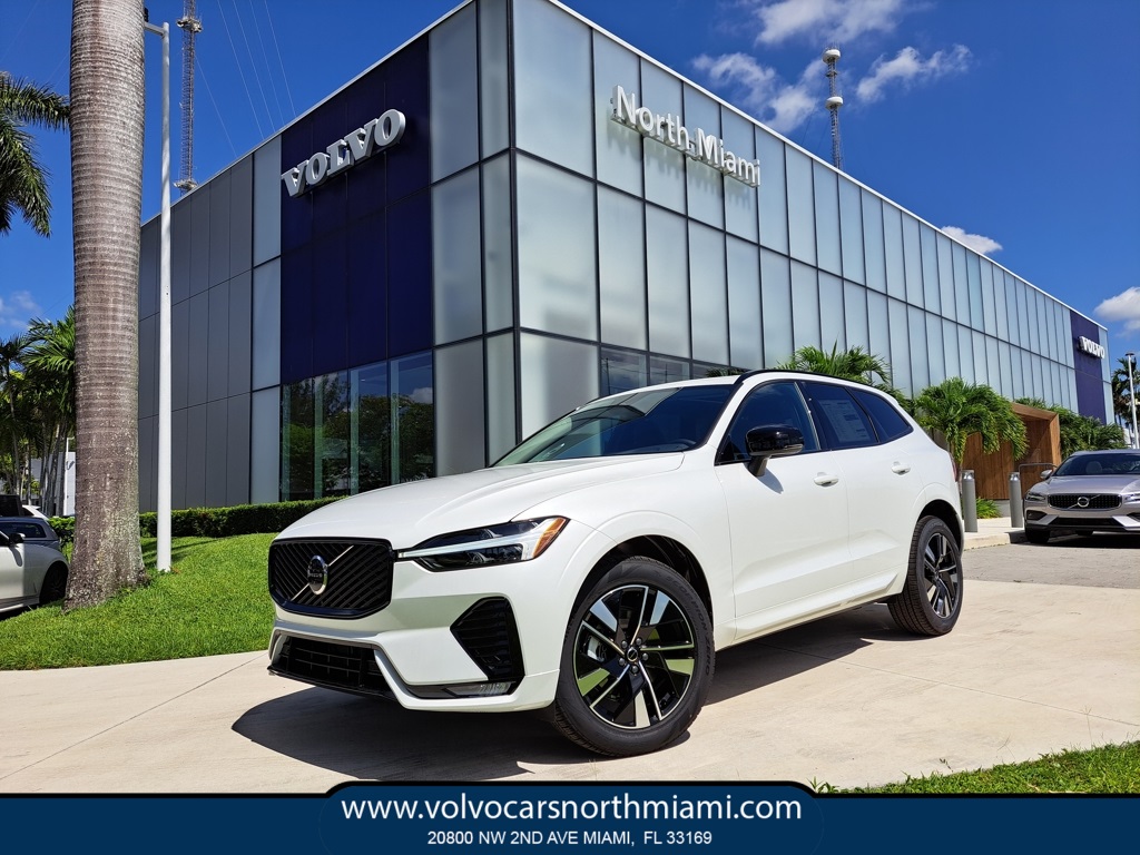 2026 Volvo XC60 Plus's photo