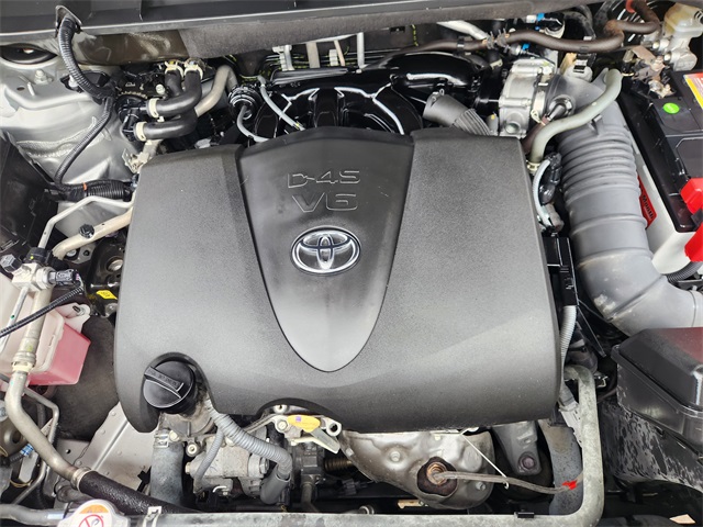 2022 Toyota Highlander XLE Silver at Don McGill Toyota