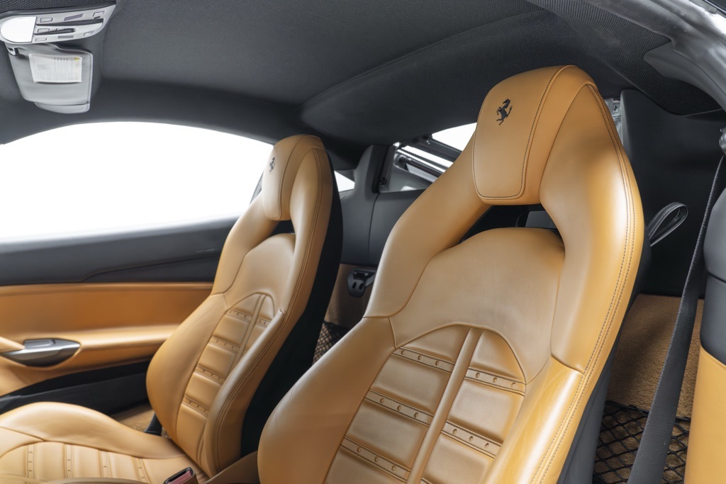 2016 Ferrari 488 GTB - Thumbnail 3