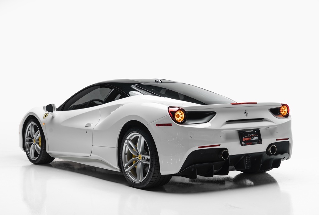 2016 Ferrari 488 GTB - Thumbnail 9