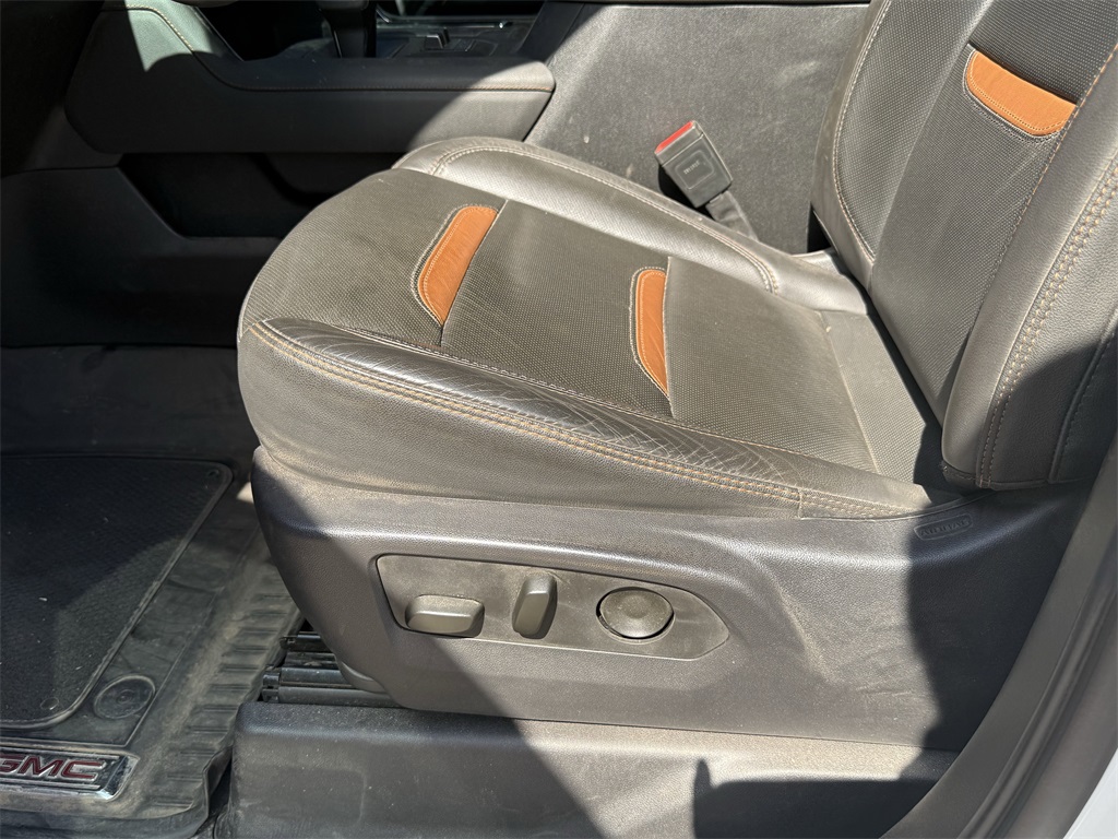 2024 GMC Sierra 1500 AT4 White at South Houston Nissan