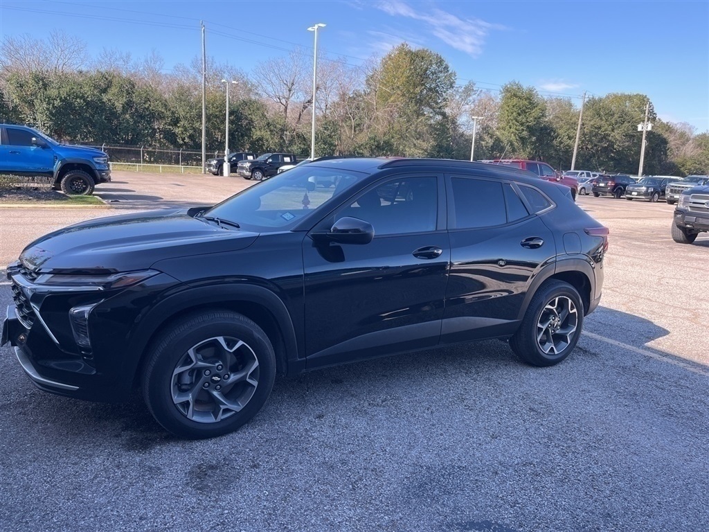 2025 Chevrolet Trax LT FWD