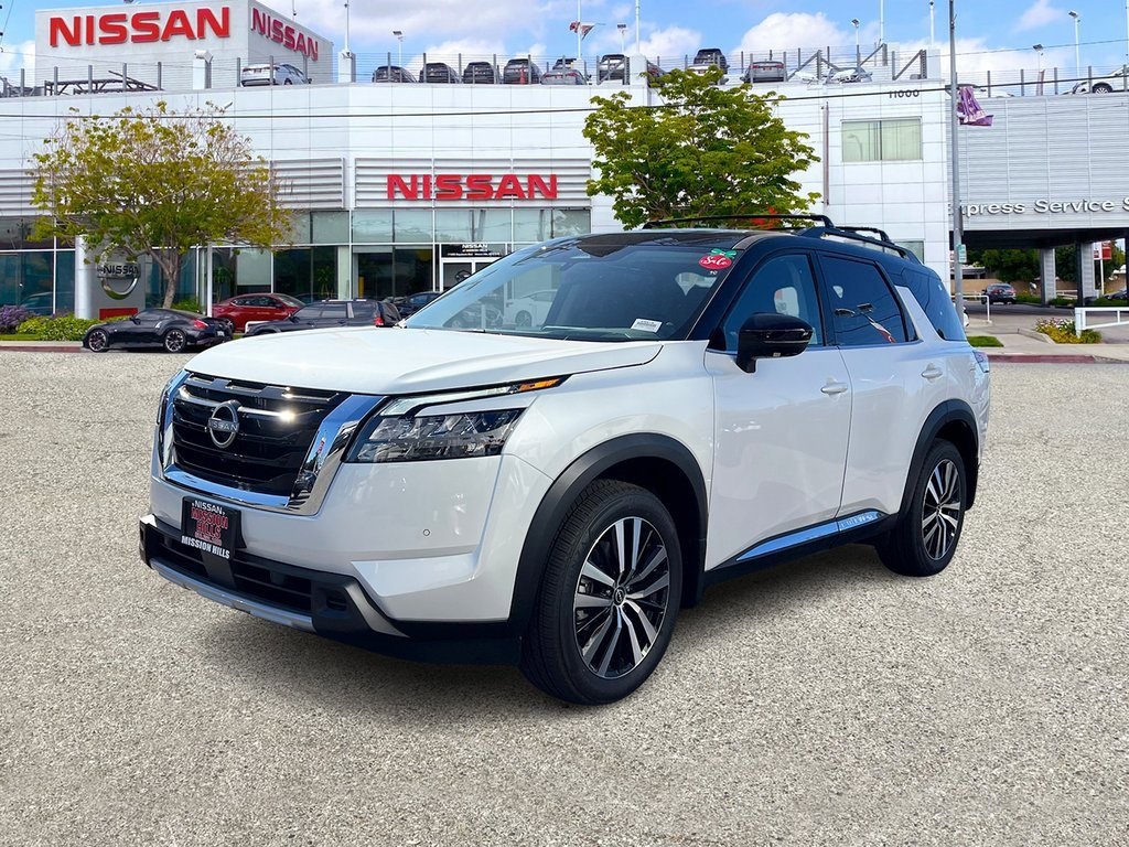 2025 Nissan Pathfinder Platinum