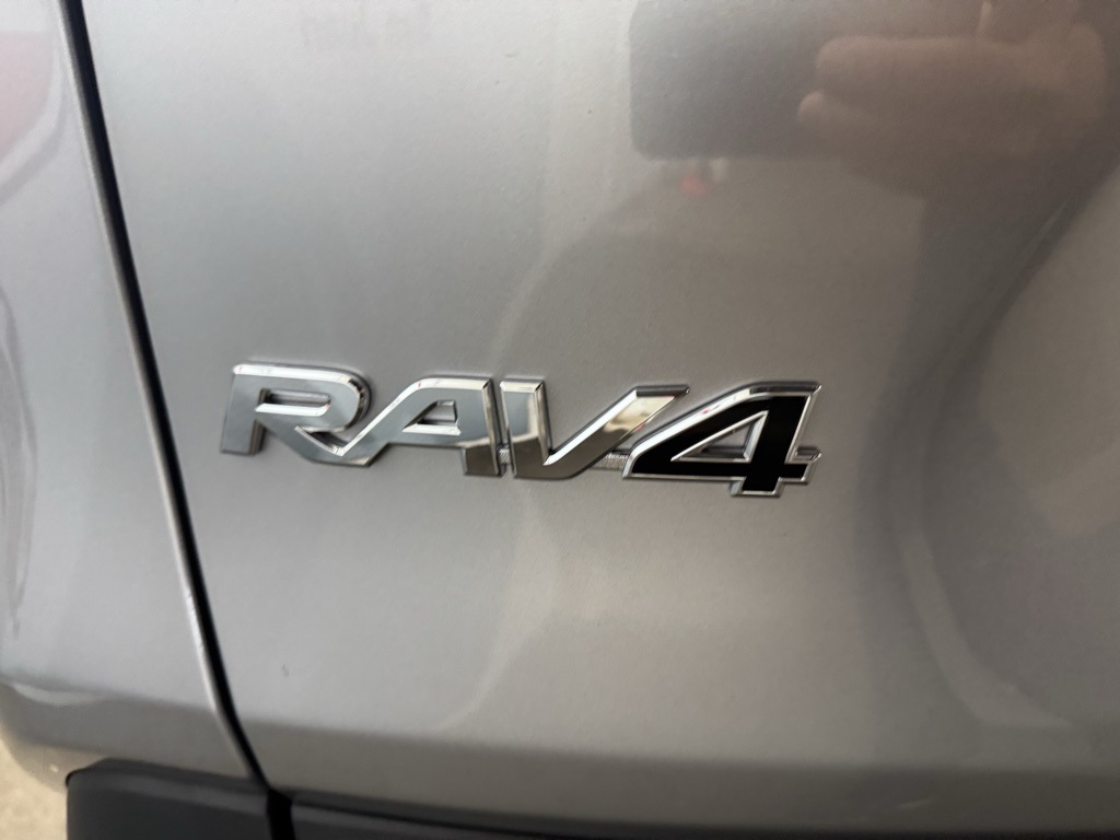 Thumbnail: 2025 Toyota RAV4 - 21