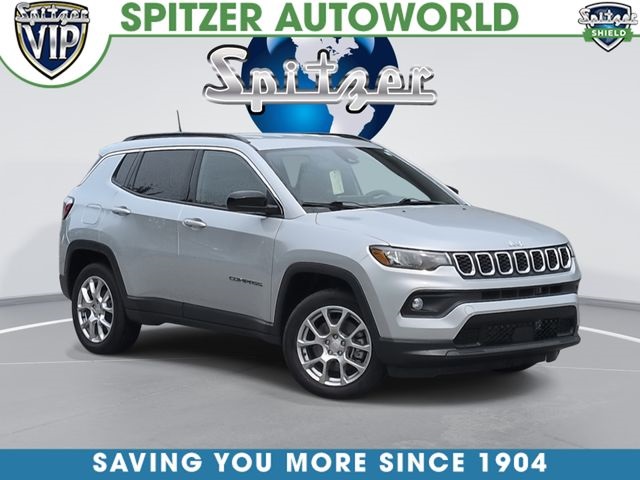 Silver Zynith Metallic Clearcoat 2024 Jeep Compass SUV / Crossover Four-Wheel Drive 8-Speed Automatic