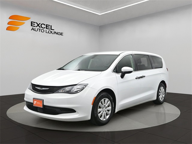 2021 Chrysler Voyager L FWD