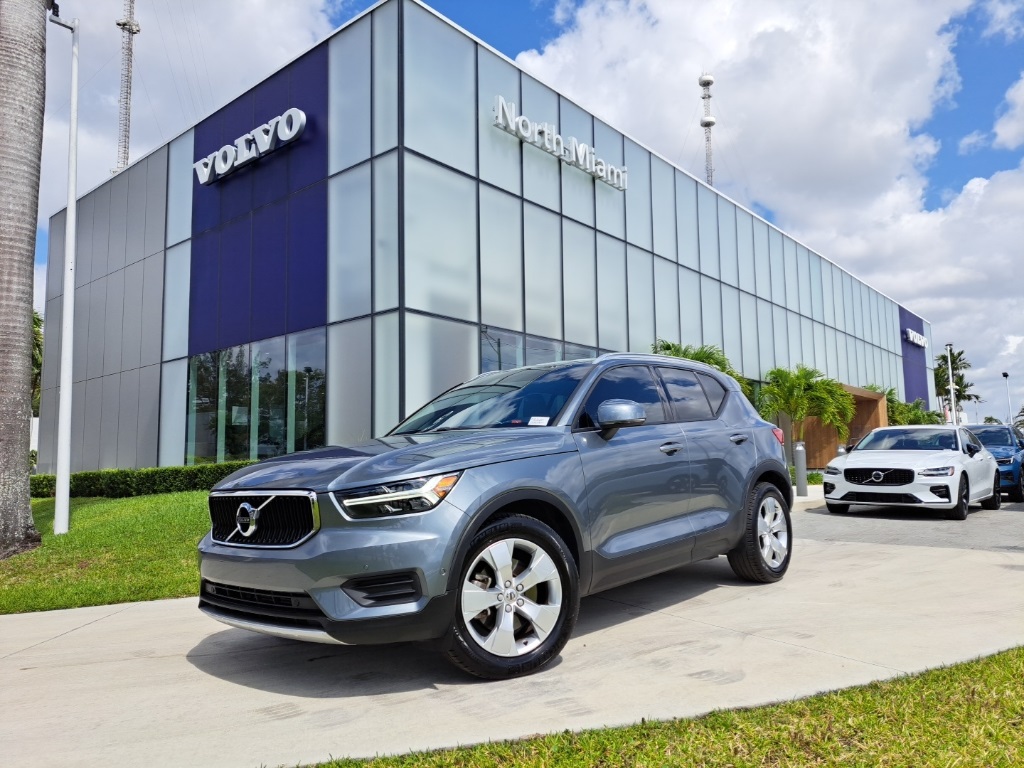 2019 Volvo XC40 Momentum