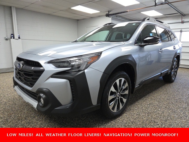 2024 Jeep Grand Cherokee Summit photo 3