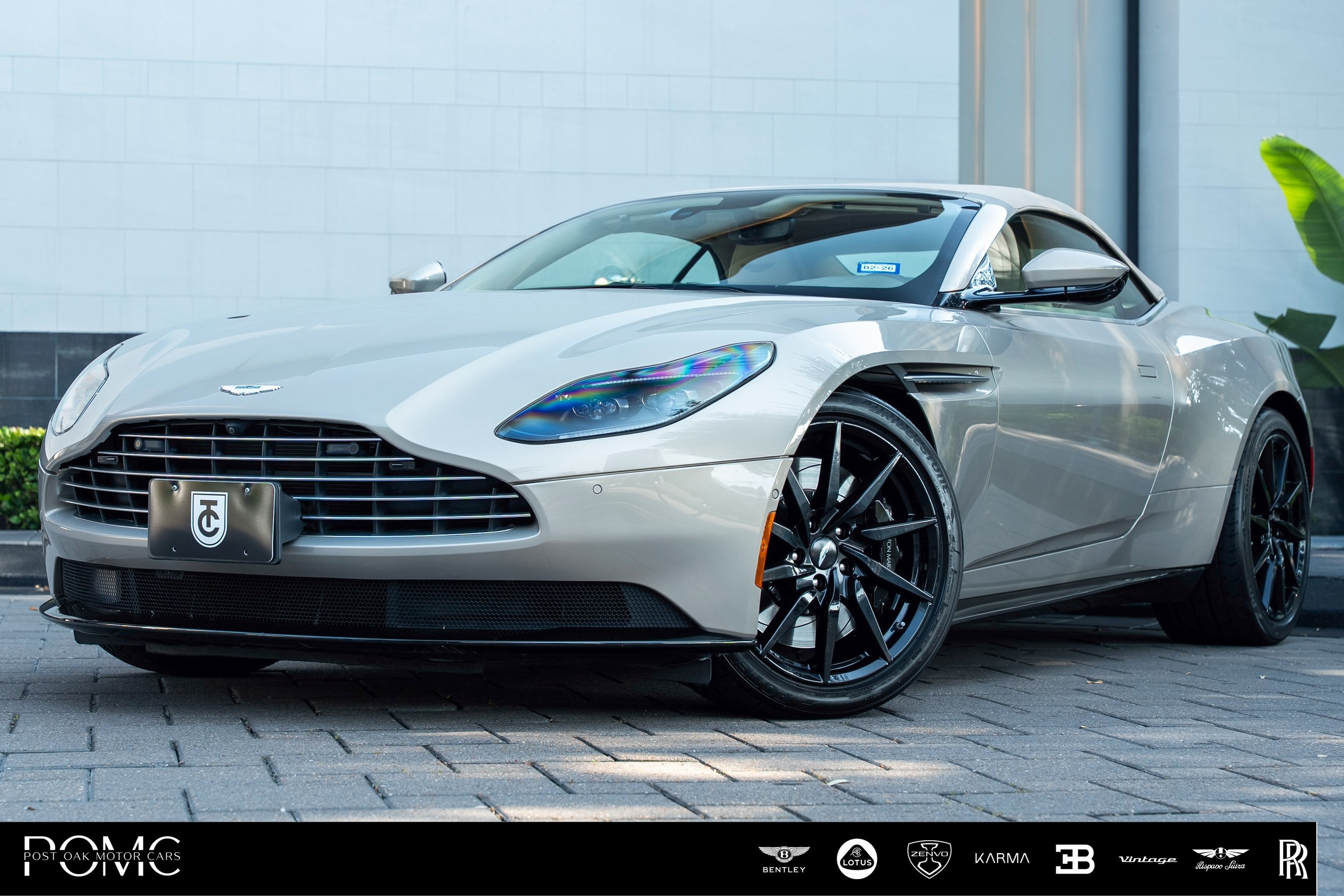/2019 Aston-Martin DB11