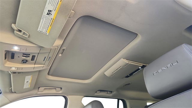 2019 GMC Yukon - Image 11