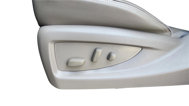 2019 GMC Yukon - Image 22