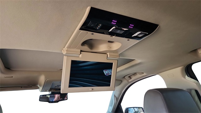 2019 GMC Yukon - Image 28