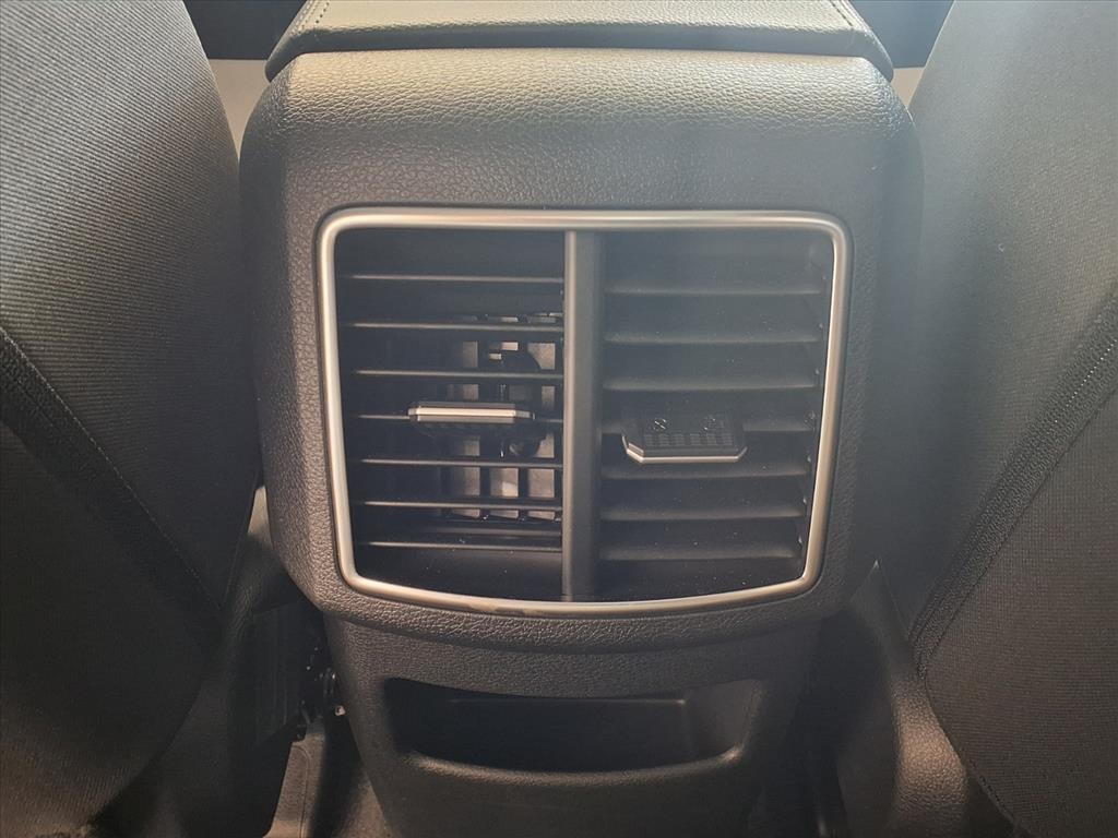 2025 Kia Sportage LX - 9