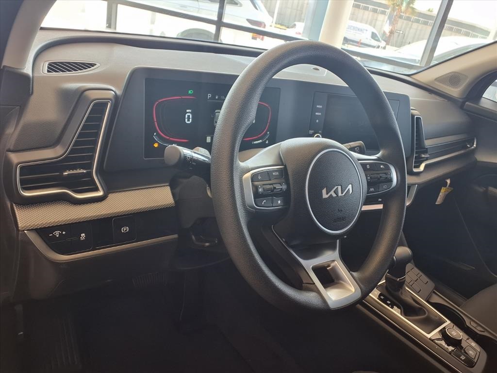 2025 Kia Sportage LX - 10
