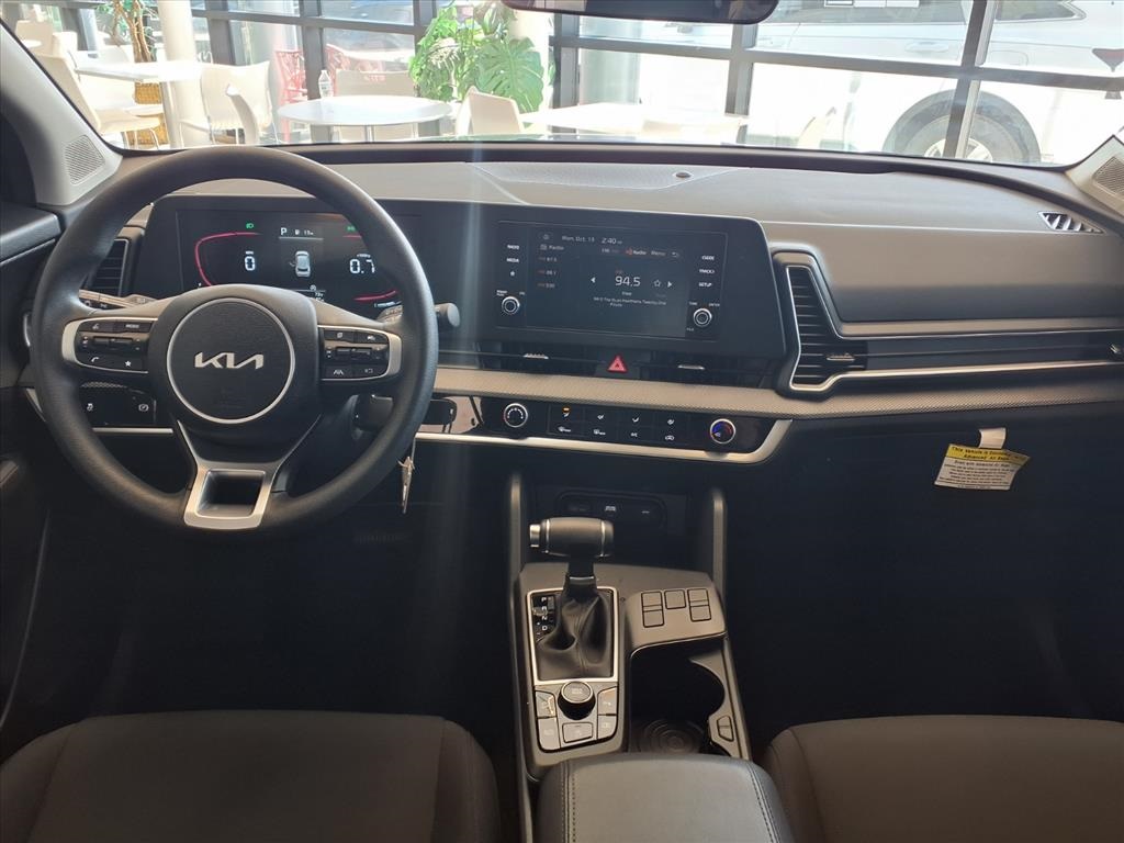 2025 Kia Sportage LX - 4
