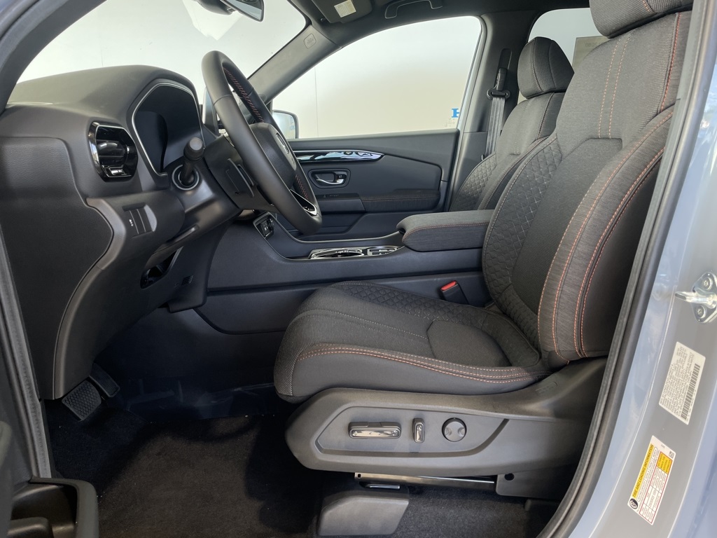 Thumbnail: 2025 Honda Pilot - 10