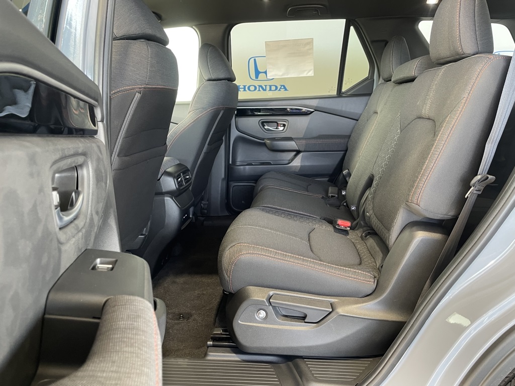 Thumbnail: 2025 Honda Pilot - 15