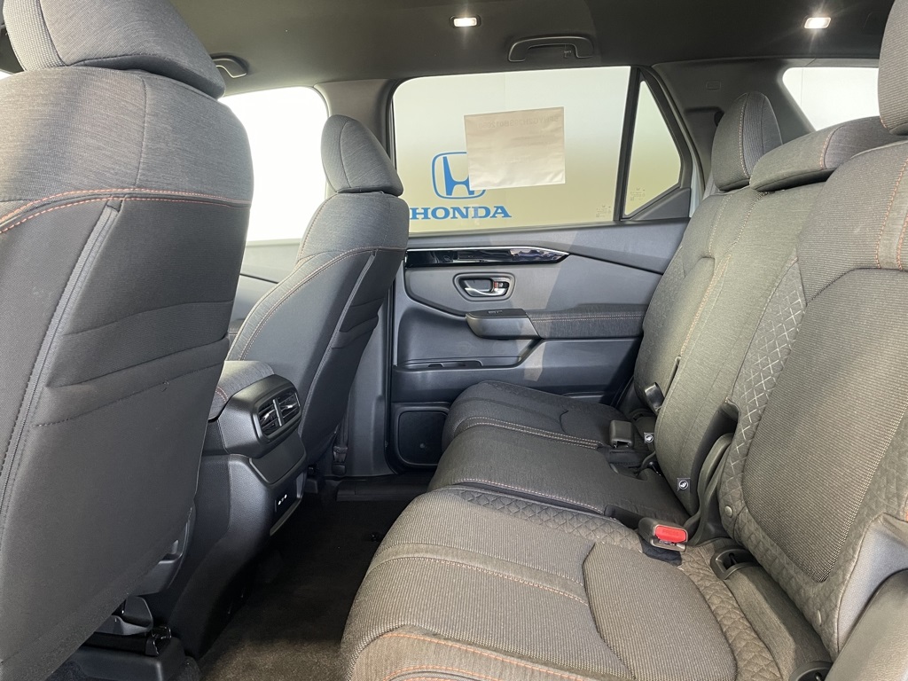 Thumbnail: 2025 Honda Pilot - 17