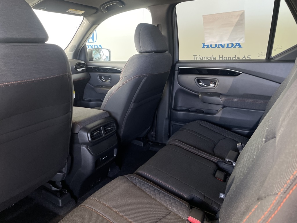 Thumbnail: 2025 Honda Pilot - 18